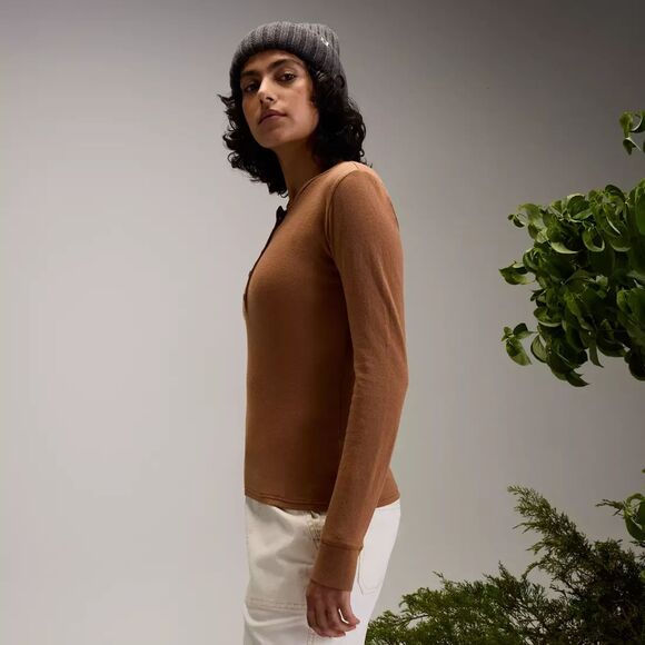 Alpine Design Women's Long Sleeve Henley Shirt Caramel Brown Large NWT - Picture 3 of 5
